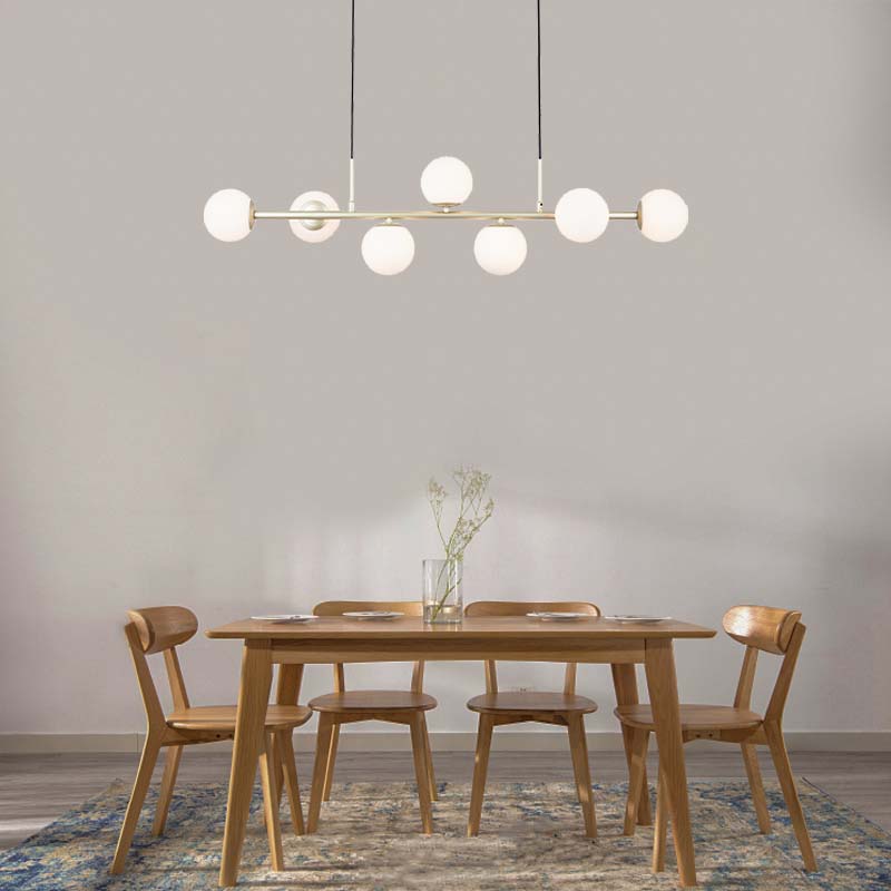 Scopri l'eleganza senza tempo con il lampadario dal design autentico nordico in ottone verniciato e vetro opalino